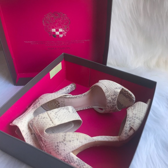 Vince Camuto | snake print Neutral heel - Picture 1 of 7
